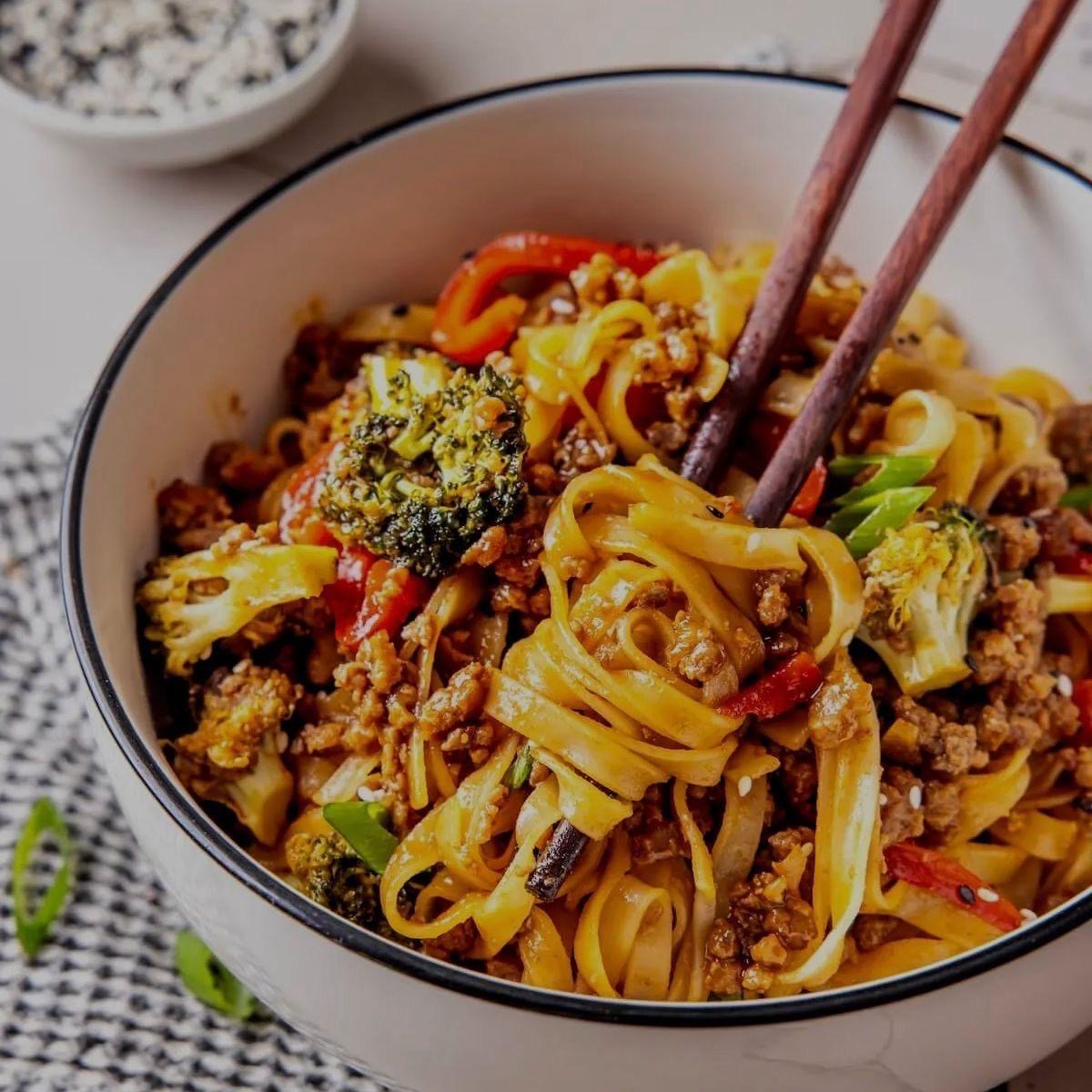 Firecracker Beef and Vegetable Noodle Bowl