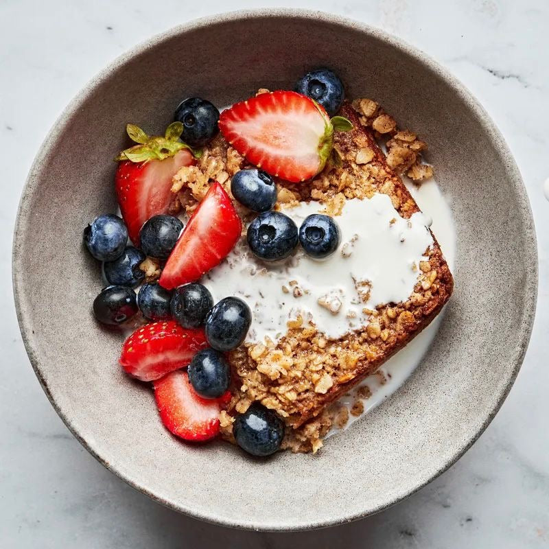 Baked Oatmeal with Yogurt and Fruit