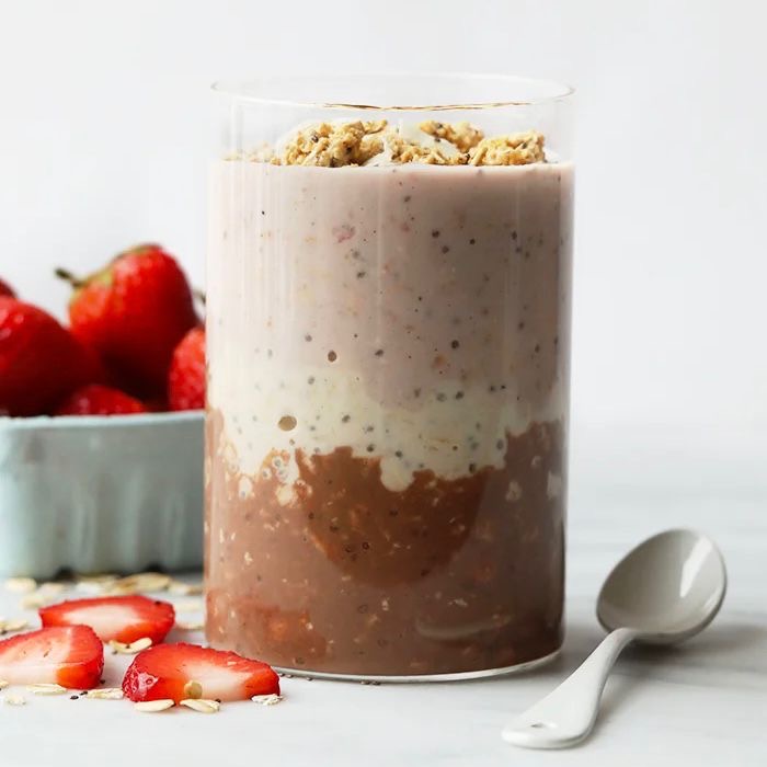 Neaoplitan Overnight Oats