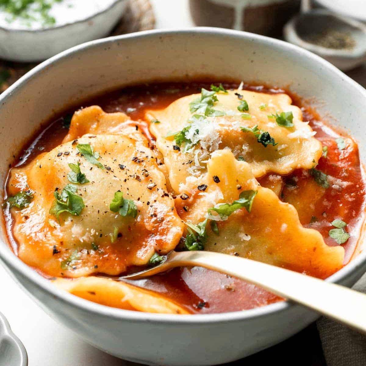 Spinach Ravioli Soup (Delivered: December 7)