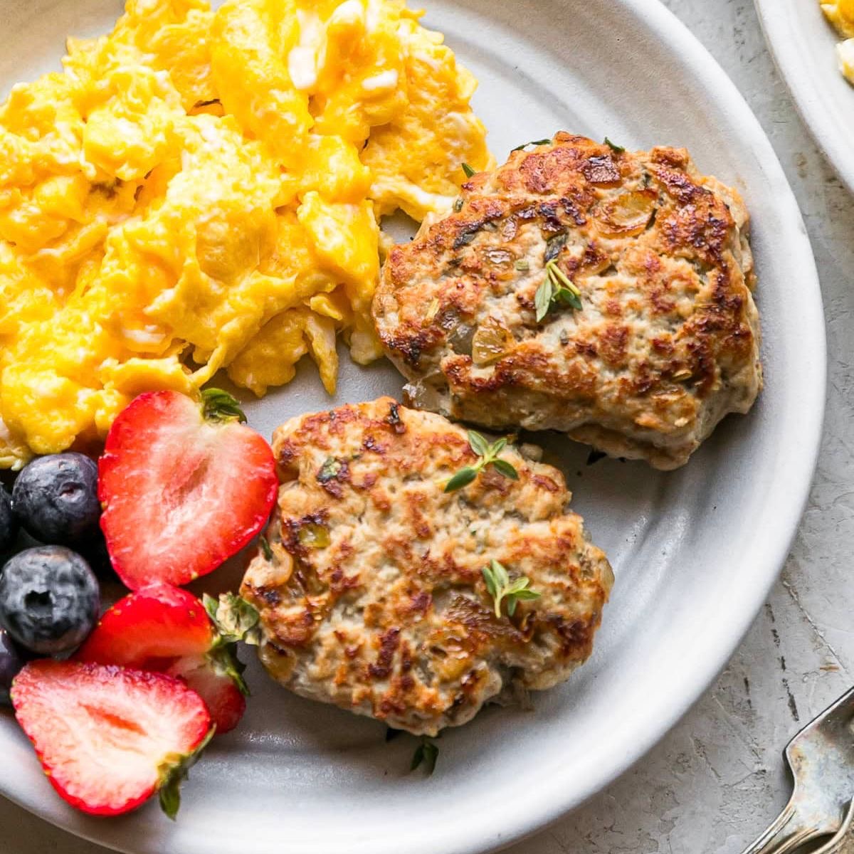 Veggie Sausages Eggs & Fruit