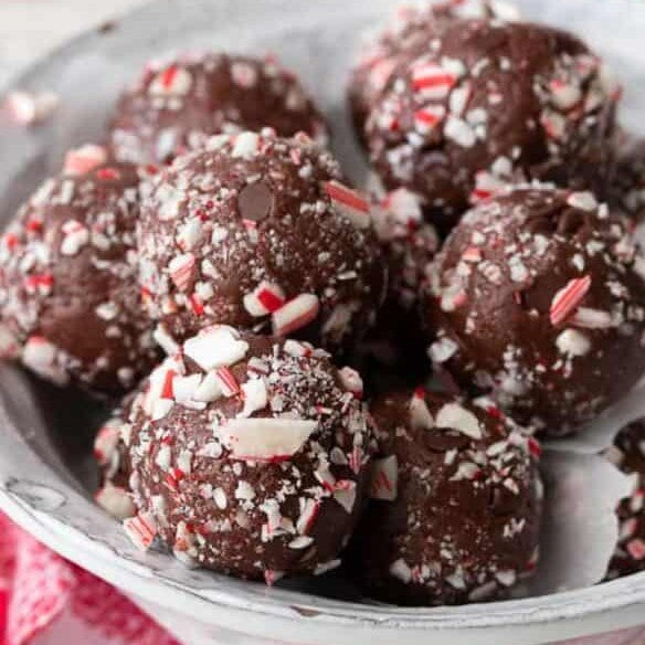 Chocolate Peppermint Protein Balls (6pc. Box)